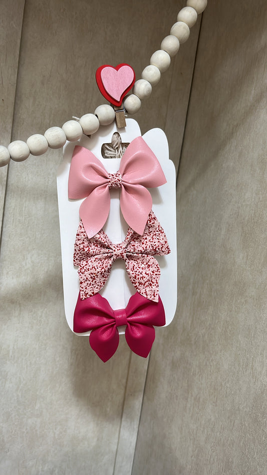 Sailor bow/pinks